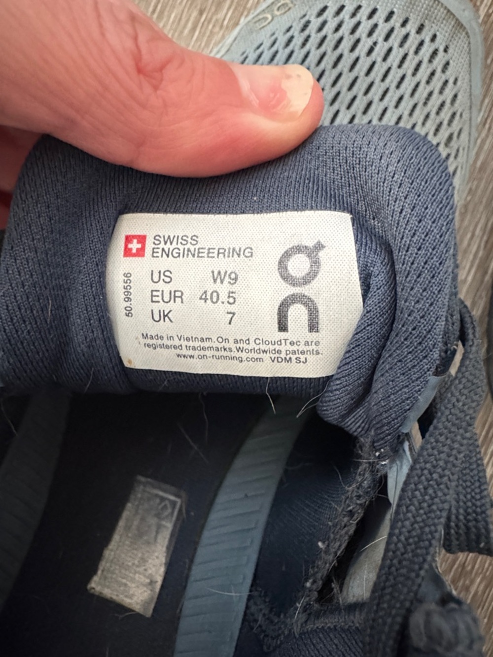 On Running Women's Trail Shoes - Navy Blue/Light Gray - Picture 2 of 4